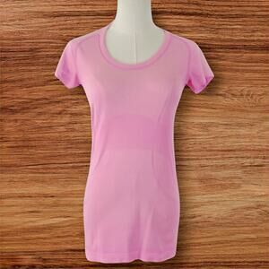 Lululemon Swiftly Tech Short Sleeve Pink Seamless Athletic Top Sz 6